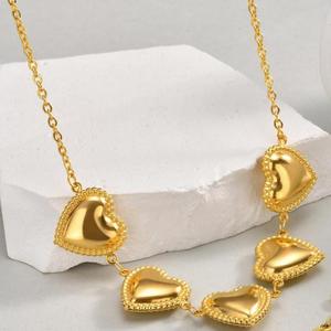 Collana Girocollo Retrò in Acciaio Inossidabile con Ciondolo a Cuore, Gioiello alla Moda per Anniversario - Product Image 1