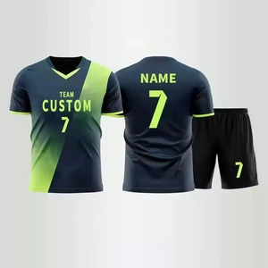 Camiseta de Fútbol Personalizada para Hombre, Cuello en V, Manga Corta, Transpirable, Poliéster, Impresión Sublimada, Corte Regular para Adultos - Product Image 4