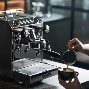 เครื่องชงกาแฟเอสเพรสโซ่กึ่งอัตโนมัติ Gemilai G3145B สำหรับใช้ในบ้านและเชิงพาณิชย์ พร้อมระบบควบคุมอุณหภูมิสำหรับการเตรียมนม - Product Image 6