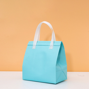 Sac isotherme personnalisé imperméable en non-tissé avec logo, sac isotherme en aluminium pour la livraison de nourriture, desserts, déjeuners, sacs isothermes à emporter - Product Image 4