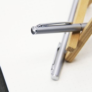 Bolígrafo Metálico Delgado con Mecanismo de Giro, Personalizable para Hoteles - Product Image 2