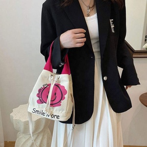 Bolso de Lona de Algodón Pequeño y Moderno 2026, Bolso de Hombro Cruzado <span class=keywords><strong>Mini</strong></span> con Cordón, Bolso Tote de Lona con Estampados de Sonrisas - Product Image 3