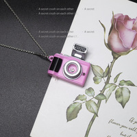 Nouveau Collier Tendance Créatif en Acier Inoxydable Plaqué Or avec Diamants et Lumières LED Rose & Noir, Caméra Discrète Intégrée - Cadeau