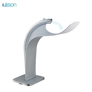 Bebedero <span class=keywords><strong>Moderno</strong></span> <span class=keywords><strong>de</strong></span> Acero Inoxidable para Exteriores con 3 Grifos, <span class=keywords><strong>Dispensador</strong></span> <span class=keywords><strong>de</strong></span> <span class=keywords><strong>Agua</strong></span> para Exteriores - Product Image 5