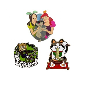 Bán buôn men pins carton thiết kế nhân vật từ văn hóa khác nhau tùy chỉnh handmade mạ đen Nickel men cứng Pin - Product Image 3