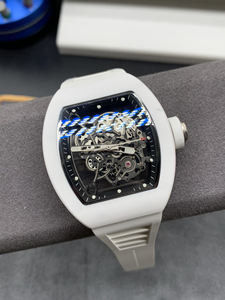 Montre mécanique avec boîtier en céramique blanche, équipée de deux boîtes à remontage séparées et d'un balancier visiblement visible - Product Image 2
