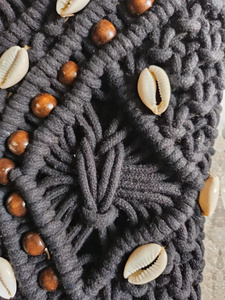 Sac bandoulière noir en macramé avec franges à pompons, style bohème géométrique perlé, sac à main fait main pour femme à sangle unique - Product Image 2