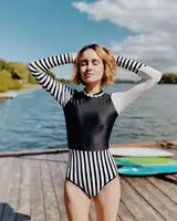 Traje de baño de manga larga para mujer traje de neopreno a rayas con costuras y protector solar, para surf y secado, novedad de 2021