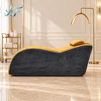 Table de massage incurvée de luxe, rembourrée et confortable, pour soins du visage, spa, salon de beauté, avec coussin pour la tête