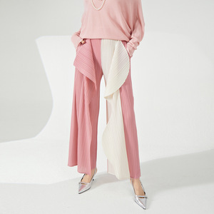 Nouvelle Collection Été 2026 – Pantalon Plissé Large Respirant et Texturé pour Femme – Tendance, Décontracté et Élégant – Meilleure Vente - Product Image 2