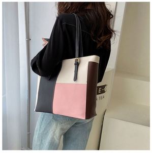 I-0643 Nouveau sac fourre-tout tendance à contraste de couleurs, grande capacité, sac à bandoulière pour femmes, sacs fourre-tout en cuir PU en gros - Product Image 4