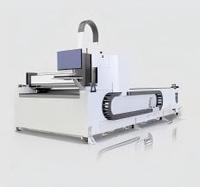 Machine de découpe CNC multifonctionnelle à moteur laser à fibre robuste avec une zone de travail de 300x150 cm et une précision de 0,02 mm