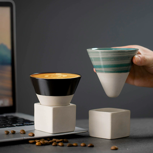 Tazza da caffè in <span class=keywords><strong>porcellana</strong></span> Espresso in ceramica creativa retrò da 200ML dipinta <span class=keywords><strong>a</strong></span> <span class=keywords><strong>mano</strong></span> tazza da tè <span class=keywords><strong>a</strong></span> forma di imbuto <span class=keywords><strong>tazze</strong></span> da caffè in argilla - Product Image 1