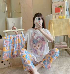 Conjunto de Pijamas Personalizados de Primavera/Verano para Mujer, Estampado de Dibujos Animados, Ropa de Dormir de Tres Piezas, Pantalones Cortos, Camiseta de Manga Corta, Venta al Por Mayor - Product Image 1