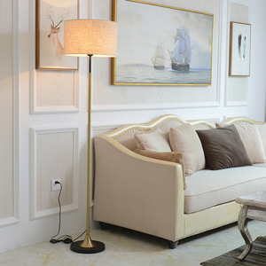 Lámpara de Pie Moderna de Latón con Pantalla de Cristal Blanco Frío, Base E26, LED Regulable, Residencial, 3500K, 90lm/w - Product Image 2