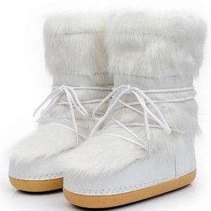 Chaussures d'hiver chaudes et moelleuses, blanches comme la lune, bottes de neige pour femmes à semelle épaisse et lacets, bottes spatiales - Product Image 3