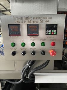 Máquina comercial de lavado y limpieza para cajas de plástico, contenedores de basura, bandejas de panadería, platos, cajas y cestas de volteo - Product Image 5