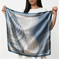 Foulard carré en satin de luxe imprimé multi-tailles, design OEM, pour cheveux ou cou, idéal pour les fêtes, cadeau pour femme, vente en gros