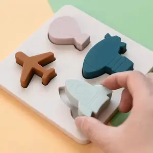 Conjunto de brincar educacional e divertido para crianças, quebra-cabeça geométrico de silicone para bebês com cores combinando, brinquedos para amassar e empilhar