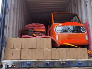 Vehículo Eléctrico Totalmente Cerrado de Dos Plazas con Certificación CE, Mini Camioneta Ideal para Entregas Urbanas de Última Milla - Product Image 6