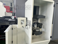 HOGI Automatic Bending Center: Pembengkokan Multi-Sisi Lengkap dalam Satu Penjepitan. Rotasi Otomatis Lembaran, Tanpa Pembalikan Manual.