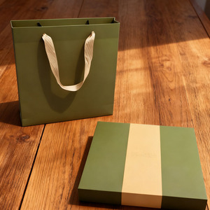 Biểu Tượng Tùy Chỉnh Văn Phòng Phụ Kiện Quà Tặng Doanh Nghiệp Thiết Lập Với Máy Tính Xách Tay Bút Và Khẳng Định Thẻ Trong Màu Xanh Lá Cây Hộp Khuyến Mãi Văn Phòng Phẩm - Product Image 2