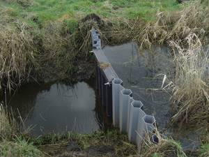 Pila de láminas de plástico de PVC respetuoso con el medio ambiente de alta resistencia para la estabilización de la orilla del río, debe comprar para ingenieros - Product Image 2