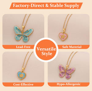 Collana con Ciondolo a Farfalla Retrò in Acciaio Inossidabile Dorato, Resistente allo Scolorimento, per Donna - Product Image 2