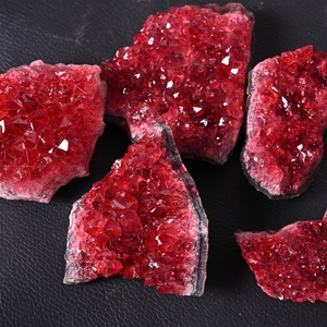 Venta al por Mayor de Geodas Rojas Teñidas Ecológicas de Alta Calidad, Cristales Artesanales de Forma Irregular para Meditación y Decoración del Hogar - Product Image 3