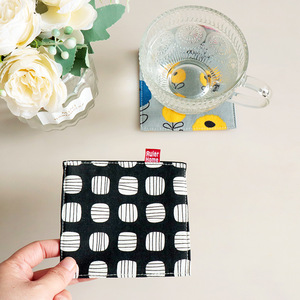 Posavasos de algodón estampados Mimi y Lula, diseño floral cuadrado, alfombrillas aislantes para protección de tazas de té y bebidas - Product Image 4