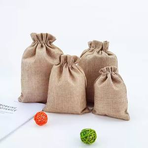 Sac de Noël en jute Sac de cadeau de Noël Pochette de sac de jute à cordon - Product Image 3