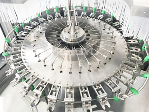 Ligne de production de machines de remplissage de bouteilles en <span class=keywords><strong>verre</strong></span> pour boissons gazeuses, jus et sodas OEM HY 2026, avec machines de capsulage - Product Image 2