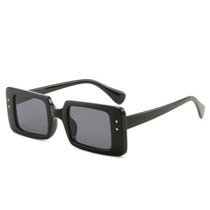 Gafas de Sol Unisex con Marco Cuadrado Personalizado, Lentes de PC con Protección UV400, Estilo Instagram, Tendencia Y2K, Origen Taizhou - Product Image 2