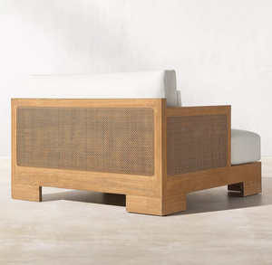 Ensemble de canapé en teck naturel avec coussins assortis aux angles géométriques, mobilier d'extérieur classique à larges lattes - Product Image 4