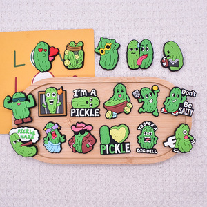 Décorations de chaussures en caoutchouc souple, breloques à dos plat DIY, clips amovibles pour chaussures, motifs Meme amusant, concombre mariné et légumes. - Product Image 4