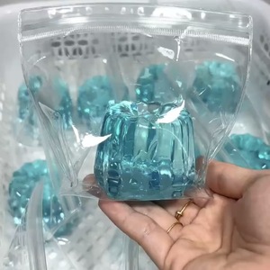 Jincan Glacier Cannelés Pinch Ice Blue Transparente Súper Suave, Juguete Antiestrés de Compresión, Colgante para Aliviar la Presión, Juguete de Compresión de Gran Venta - Product Image 4