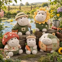 Peluche Hippopotame Farmer du Jardin Personnalisée, avec Salopette Tournesol et Champignon, OEM, Poupée en Peluche Thème Campagne, Cadeau