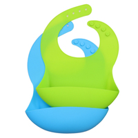 Vaisselle pour bébé en gros kit d'alimentation ensemble de dîner incassable en silicone avec tasse à collation, bol, cuillère, bavoir