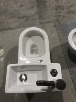Nouvelles toilettes compostantes avec bidet à chasse d'eau et toilettes siphoniques de type commode