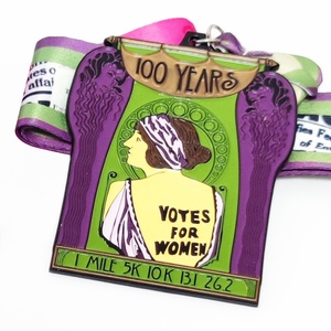 Medallas Personalizadas Modernas de Metal Antiguo con Logotipo Deportivo, para Maratón, Día de la Mujer, en 3D, de Aleación de Zinc, con Forma de Corazón - Product Image 2