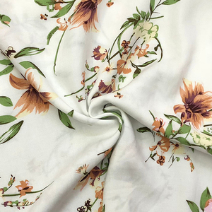 Tissu en popeline de coton imprimé floral numérique <span class=keywords><strong>Liberty</strong></span> pour robes de femmes, chemises et vêtements pour enfants - Écologique - Product Image 5