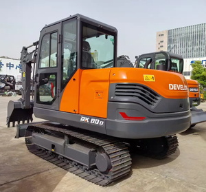 รถขุดไฮดรอลิกขนาดเล็ก DEVELON DX80D 8 ตัน ประสิทธิภาพสูง ขายดี พร้อมบุ้งกี๋ขนาด 0.3 ลูกบาศก์เมตร ใช้งานน้อย (0-2000 ชั่วโมง) - Product Image 1
