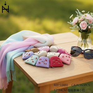 Bolso de paja tejido Cherry, mini bolsa de 12x14cm para mujer, accesorio de moda - Product Image 2