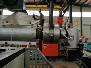 آلة نفخ دوارة أوتوماتيكية بـ 12 قالبًا، إنتاجية 6000 قطعة/ساعة، حجم المنتج 90 مل - Product Image 4