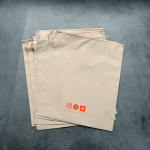 Wholesale Price 25*30cm Apricot Zip <b>Bag</b> Eco Friendly Beauty Brand Plastic <b>Bag</b> Custom Logo <b>Packing</b> <b>Bags</b> for Sweatshirts Shoes - Product Image 2