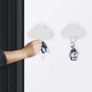 बादल आकार चुंबकीय दीवार कुंजी धारक, मजबूत शक्तिशाली चुंबक रखती है Keychains