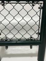Clôture en treillis soudé galvanisé à chaud / Clôture Cyclone 50x50 en maille losangée pour terrains de sport et périmètres de sécurité