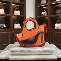 Sac à main de luxe créatif en forme de talon haut pour femme, sac à bandoulière et à main avec poignée supérieure et surpiqûres