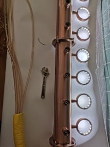 Torre de Cerveza de Barril con Enfriamiento por Glicol, Tipo U, de Cobre y Bronce, con Grifos y Luces LED - Product Image 3