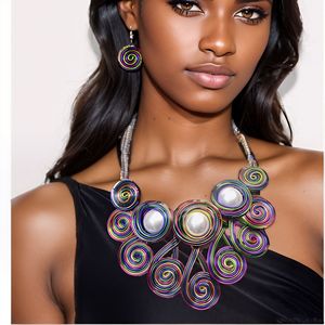 Nouvelle Collection : Parure de Bijoux pour Femme, Collier Choker Exagéré et Boucles d'Oreilles, Plaqué Or Africain, avec Grandes Perles et Strass en Cristal - Product Image 6